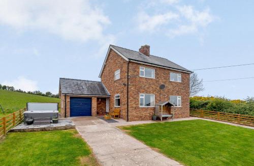 Llannefydd House | Pen Y Gaer