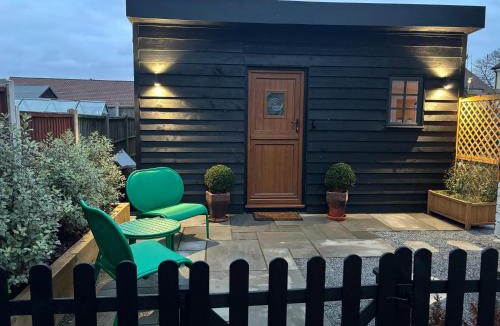 St Neots House | Penberthy Cabin