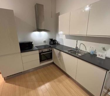 København NV Apartment | PENDING Queen Bedroom with Balcony in Shared Apartment