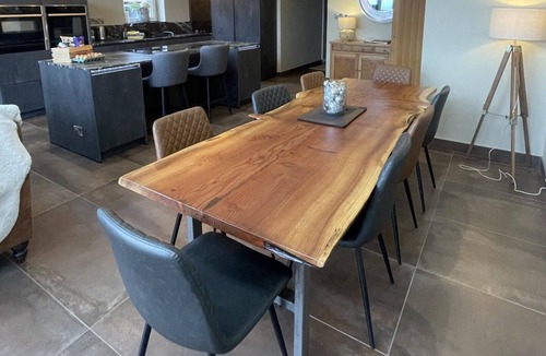 Higher Walton Cabin | Pendle View Sleeps 8 with Hot Tub