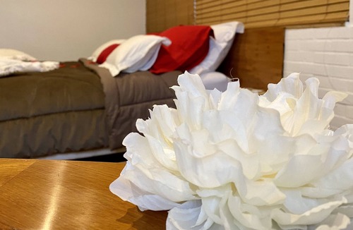 Moncel-les-Luneville Apartment | Penelope's Cottage