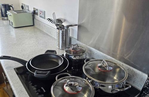 Pembroke Dock House | Penfro sea view- 3 bedrooms available