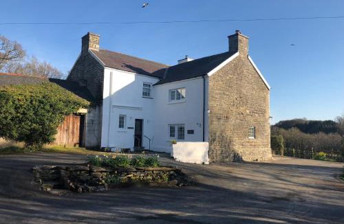 Llanrhystud House | Pengarreg Fawr