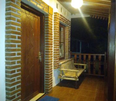 Borobudur House | Penginapan Homestay Mudiyono Syari'ah
