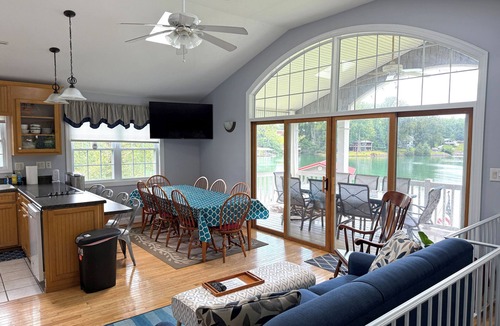Penhook House | Penhook Hideaway at Smith Mountain Lake
