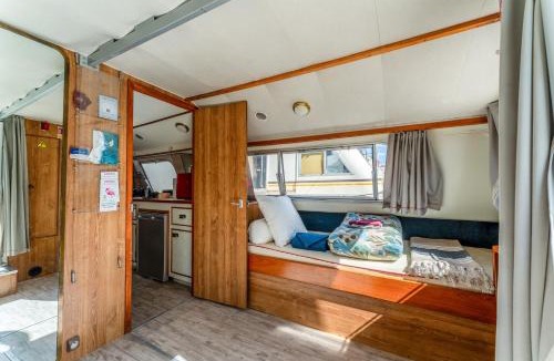 Bellegarde Boat Rental | Penichette Odyssey Croisieres