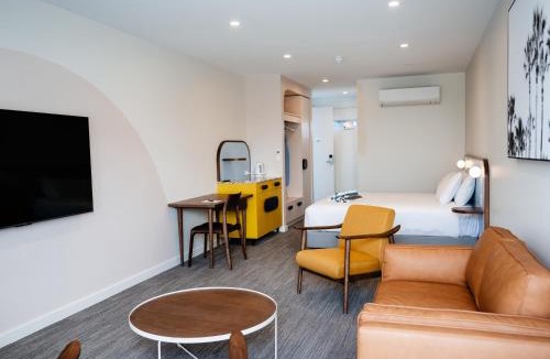 Taperoo Hotel | Peninsula Hotel Motel