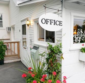 Fish Creek Hotel | Peninsula Park-View Resort