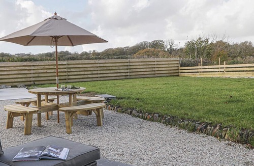 Camelford Apartment | Penn Cottage, perfect for North Cornwall trips