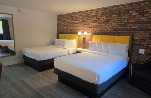 Oakford Hotel | Penn Lodge Hotel & Suites