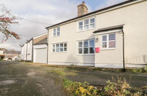 Henllan House | Pennant