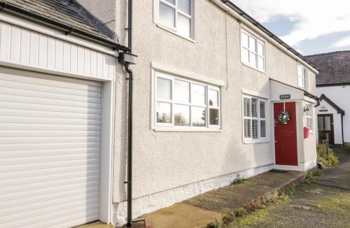 Henllan House | Pennant