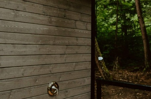 Dysart et al Cabin | Penner Cabin | Peaceful Wilderness Retreat