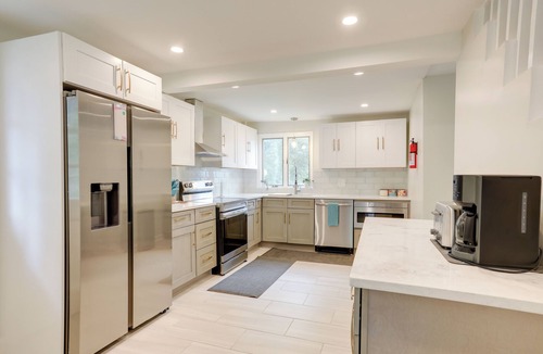 Pennington House | Pennington Home w/Deck ~ 9 Mi to Princeton!