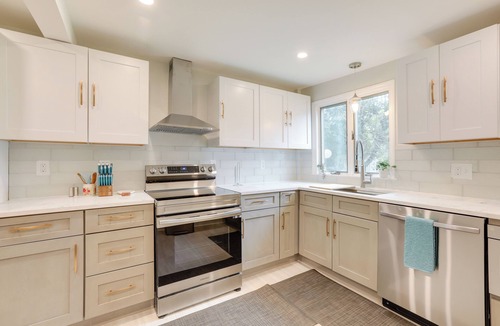 Pennington House | Pennington Home w/Deck ~ 9 Mi to Princeton!