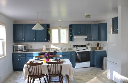 Selinsgrove House | Pennside GetawaynnFirepit, Creek Access