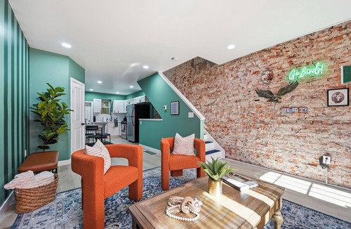Point Breeze House | PennU Grill Fire Pit Pool Table Pac Man