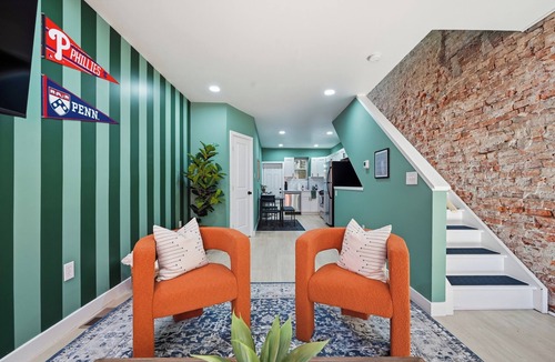 Point Breeze House | PennU Grill Fire Pit Pool Table Pac Man
