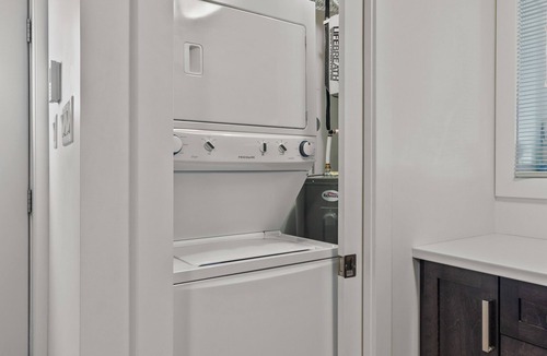 Downtown St. John's Apartment | Pennywell Prestige Studio 1 Bath Parking