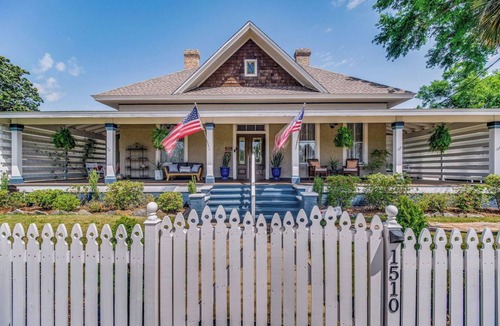 East Hill House | Pensacola 1 BR Sleeps 2 Suite in East Hill