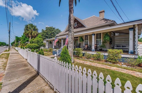 East Hill House | Pensacola 1 BR Sleeps 2 Suite in East Hill