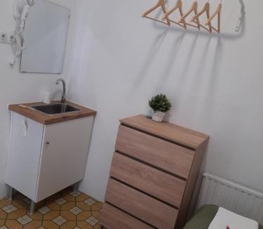 Alujan House | Pensión Bandrés Huesca Centro
