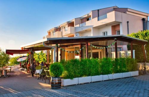 Rtina Hotel | Pension Augustino