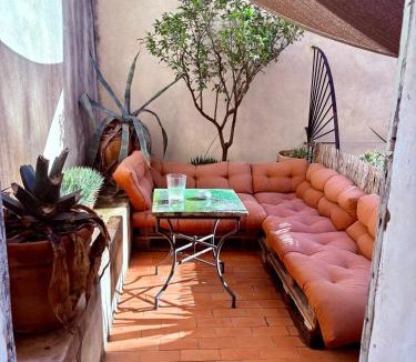 1st Arrondissement Hotel | Pension Edelweiss Marseille