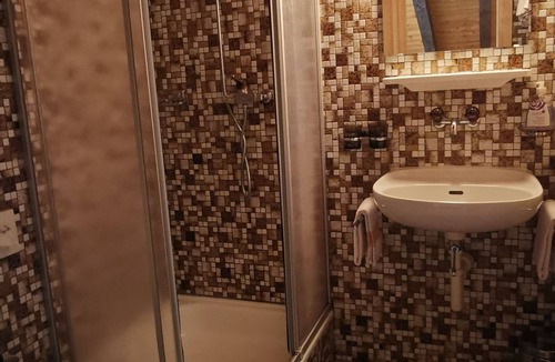 Obergesteln Bed & Breakfast | Pension Lärch