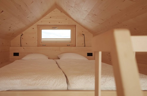 Mathon House | Pensiun Laresch