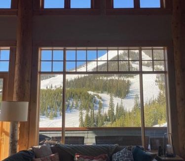 Saddle Ridge Cabin | Penthouse 1 by Moonlight Basin Lodging