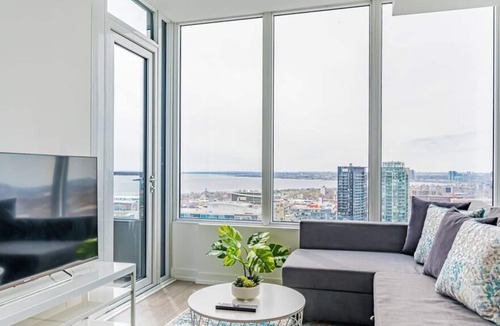 King West Village Condo | Penthouse 2BR-2Bath, Lake View