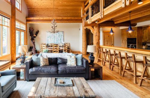 Saddle Ridge Cabin | Penthouse 3 by Moonlight Basin Lodging