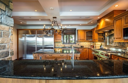 Mont-Tremblant Condo | Penthouse, 9 bdr ski in/out, steps to Village