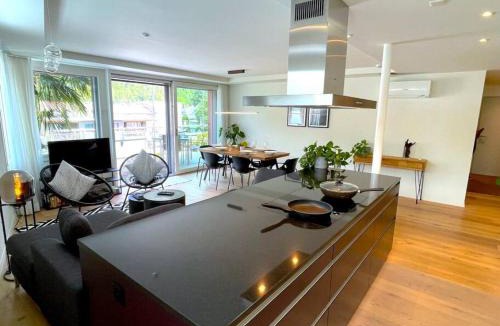 Central Interlaken House | Penthouse Alps Scenic Views and Concierge by SwissHut