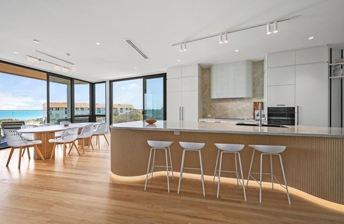 West Lakes Shore Apartment | Penthouse Apartment