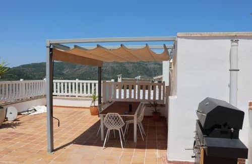Barig Apartment | Penthouse avec vue montagne proche de la mer a 15km