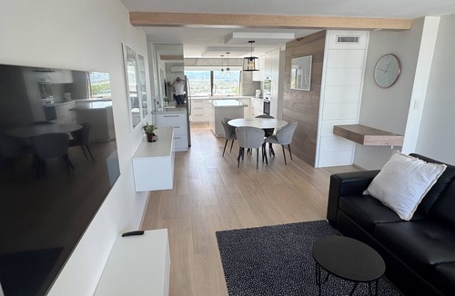 Burleigh Heads Apartment | PENTHOUSE BURLEIGH HEADS