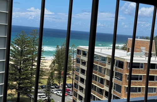 Burleigh Heads Apartment | PENTHOUSE BURLEIGH HEADS