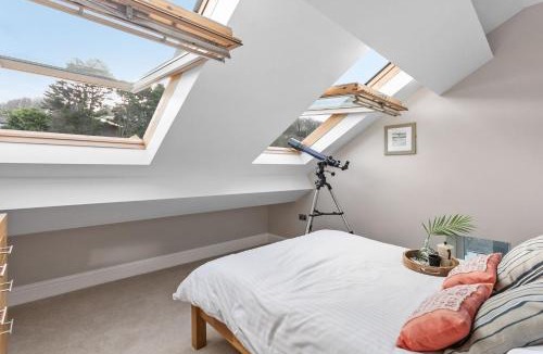 Torcross Apartment | Penthouse By The Sea, Wi-Fi, Sea View