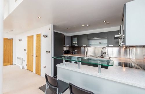 Docklands Apartment | PENTHOUSE @ EXCEL