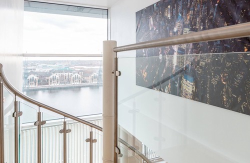 Docklands Apartment | PENTHOUSE @ EXCEL
