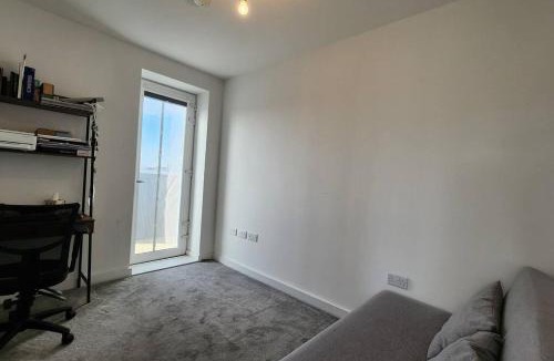 Peninsula Apartment | Penthouse Fantasy