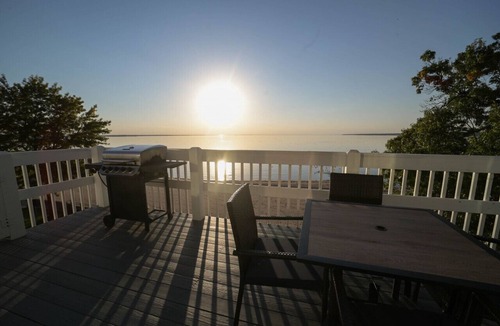 Sylvan Beach Condo | Penthouse | Historic Oneida Lakefront Condo 5