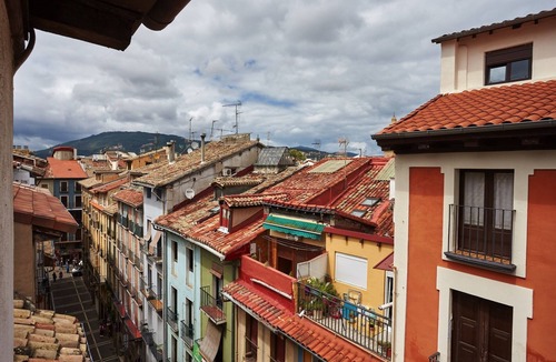 Old Town Apartment | Penthouse in Estafeta, historical CENTER.Running of the bulls views. Registration UAT00346