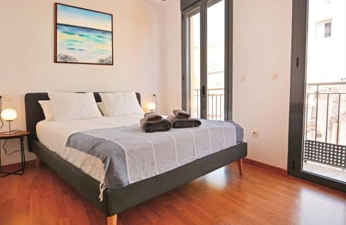 Barri Vell - Santa Creu Apartment | Penthouse in old city center by NRAS