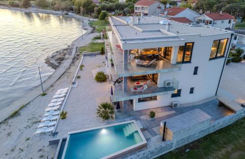 Privlaka Apartment | Penthouse Jimmys Beach Privlaka, Wahnsinns Blick und beheiztem Pool