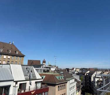 Vorstadte Apartment | Penthouse Loft with Rooftop Terrace 50sqm, Hot Tub, Open Modern Kitchen, 2 BR, City Center