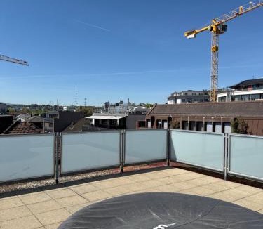 Vorstadte Apartment | Penthouse Loft with Rooftop Terrace 50sqm, Hot Tub, Open Modern Kitchen, 2 BR, City Center