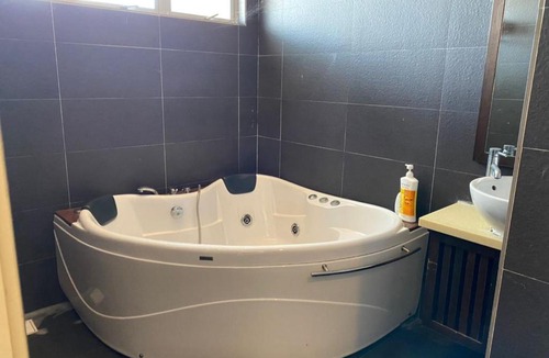 Endah Resort | PENTHOUSE MOLEK